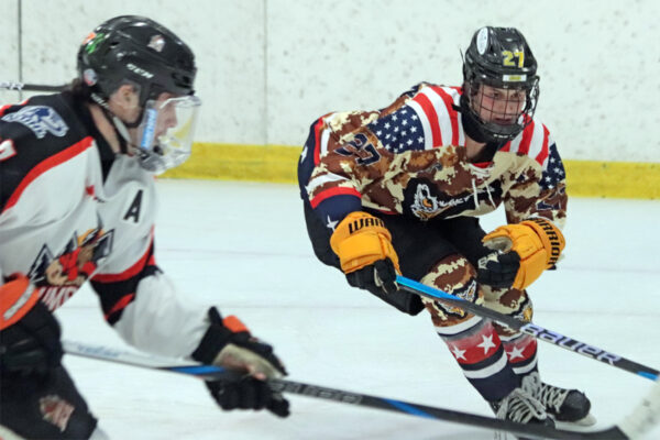 GALLERY: D-men lead Lumberjacks over Eagles