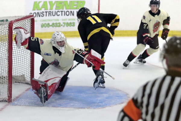 GALLERY: Eagles stay hot at home with win over Beavers